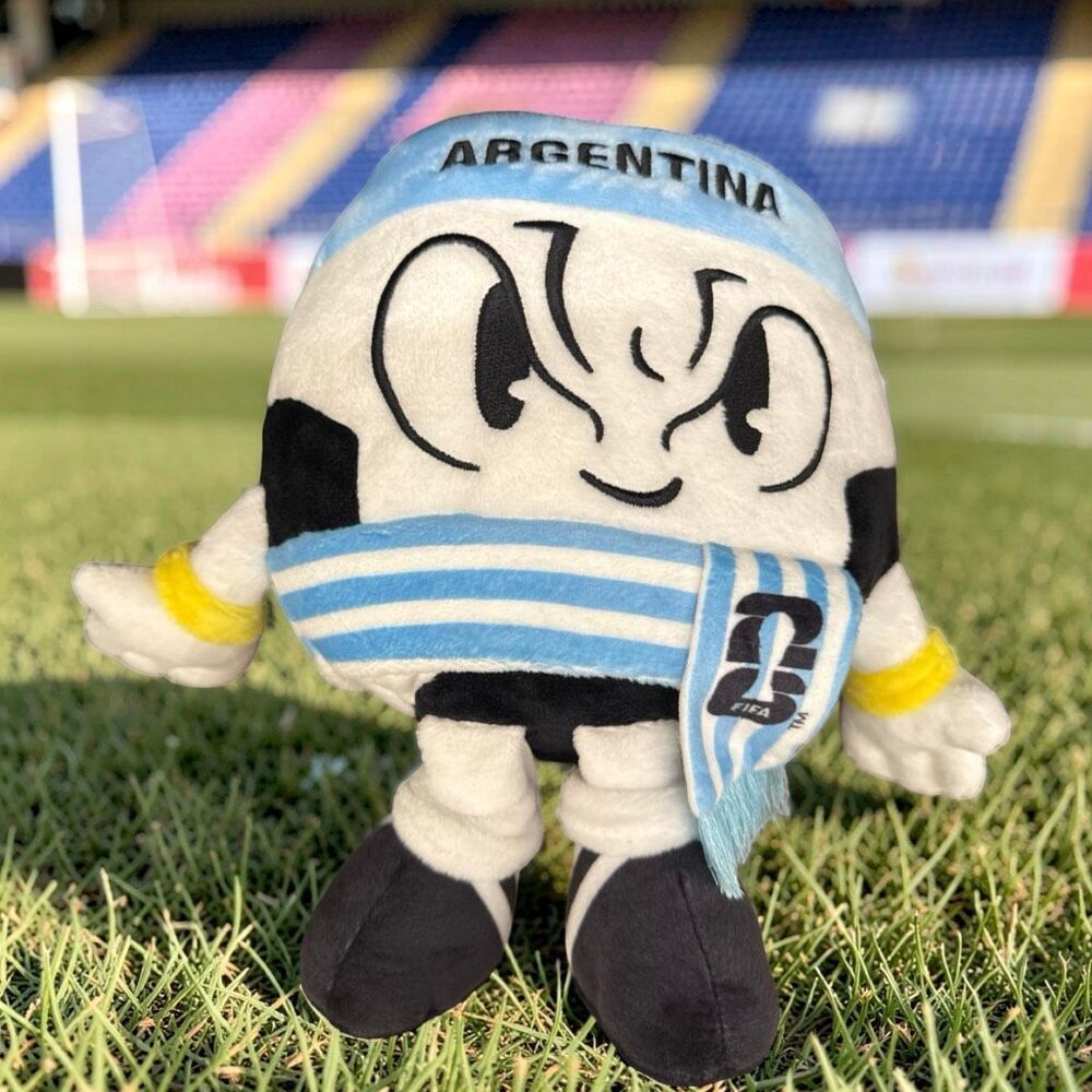 NWT Jazwares 2026 FIFA World Cup Team Argentina Plush Soccer Ball 9”